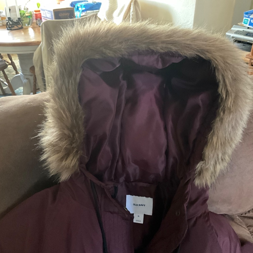 Old Navy like EUC new XL Winter jacket with faux fur hood for ski snow rain cold - Picture 6 of 11